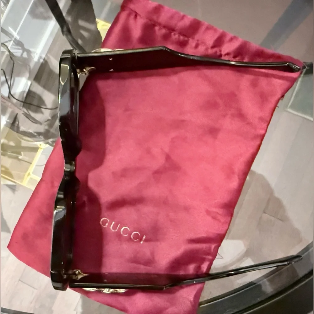 Gucci Sunglasses GG0956S - Picture 12 of 13